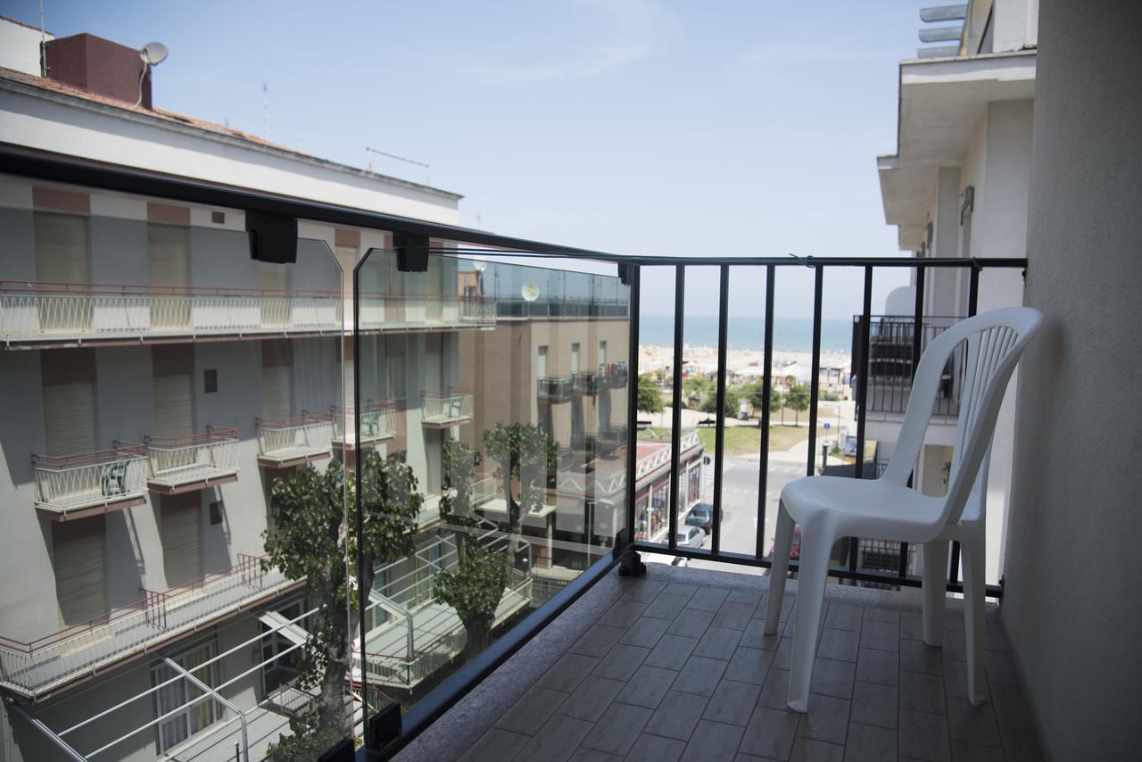 Hotel Nuovo Giardino Rimini Exterior photo